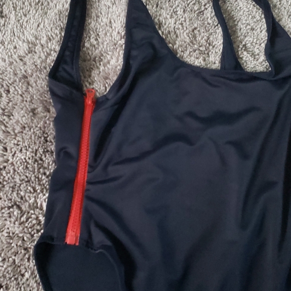 Bathing suit - Picture 2 of 3